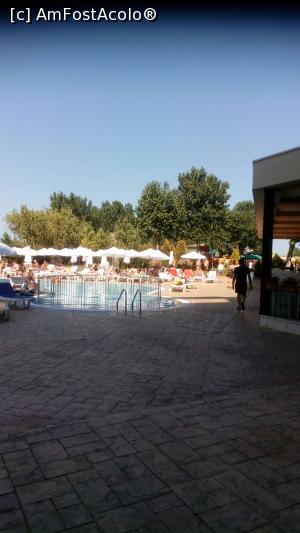 [P03] piscina si in dreapta restaurantul... cat se vede din el » foto by danyo
 - 
<span class="allrVoted glyphicon glyphicon-heart hidden" id="av875485"></span>
<a class="m-l-10 hidden" id="sv875485" onclick="voting_Foto_DelVot(,875485,1951)" role="button">șterge vot <span class="glyphicon glyphicon-remove"></span></a>
<a id="v9875485" class=" c-red"  onclick="voting_Foto_SetVot(875485)" role="button"><span class="glyphicon glyphicon-heart-empty"></span> <b>LIKE</b> = Votează poza</a> <img class="hidden"  id="f875485W9" src="/imagini/loader.gif" border="0" /><span class="AjErrMes hidden" id="e875485ErM"></span>