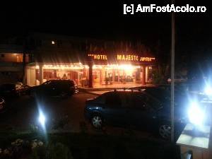 [P67] Vedere nocturnă a intrării în hotel.  » foto by ionut.iosub
 - 
<span class="allrVoted glyphicon glyphicon-heart hidden" id="av429493"></span>
<a class="m-l-10 hidden" id="sv429493" onclick="voting_Foto_DelVot(,429493,1955)" role="button">șterge vot <span class="glyphicon glyphicon-remove"></span></a>
<a id="v9429493" class=" c-red"  onclick="voting_Foto_SetVot(429493)" role="button"><span class="glyphicon glyphicon-heart-empty"></span> <b>LIKE</b> = Votează poza</a> <img class="hidden"  id="f429493W9" src="/imagini/loader.gif" border="0" /><span class="AjErrMes hidden" id="e429493ErM"></span>