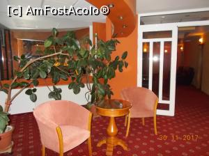 [P04] Hotel Hermes - holul de la etajul 2 » foto by ANILU
 - 
<span class="allrVoted glyphicon glyphicon-heart hidden" id="av927382"></span>
<a class="m-l-10 hidden" id="sv927382" onclick="voting_Foto_DelVot(,927382,1977)" role="button">șterge vot <span class="glyphicon glyphicon-remove"></span></a>
<a id="v9927382" class=" c-red"  onclick="voting_Foto_SetVot(927382)" role="button"><span class="glyphicon glyphicon-heart-empty"></span> <b>LIKE</b> = Votează poza</a> <img class="hidden"  id="f927382W9" src="/imagini/loader.gif" border="0" /><span class="AjErrMes hidden" id="e927382ErM"></span>