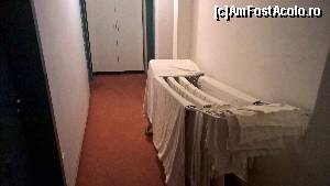 [P02] Pe hol » foto by eugenia.florea
 - 
<span class="allrVoted glyphicon glyphicon-heart hidden" id="av669532"></span>
<a class="m-l-10 hidden" id="sv669532" onclick="voting_Foto_DelVot(,669532,1983)" role="button">șterge vot <span class="glyphicon glyphicon-remove"></span></a>
<a id="v9669532" class=" c-red"  onclick="voting_Foto_SetVot(669532)" role="button"><span class="glyphicon glyphicon-heart-empty"></span> <b>LIKE</b> = Votează poza</a> <img class="hidden"  id="f669532W9" src="/imagini/loader.gif" border="0" /><span class="AjErrMes hidden" id="e669532ErM"></span>