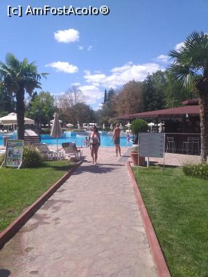 [P02] Hotel Hrizantema curte » foto by melena
 - 
<span class="allrVoted glyphicon glyphicon-heart hidden" id="av1389615"></span>
<a class="m-l-10 hidden" id="sv1389615" onclick="voting_Foto_DelVot(,1389615,1998)" role="button">șterge vot <span class="glyphicon glyphicon-remove"></span></a>
<a id="v91389615" class=" c-red"  onclick="voting_Foto_SetVot(1389615)" role="button"><span class="glyphicon glyphicon-heart-empty"></span> <b>LIKE</b> = Votează poza</a> <img class="hidden"  id="f1389615W9" src="/imagini/loader.gif" border="0" /><span class="AjErrMes hidden" id="e1389615ErM"></span>
