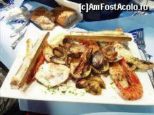 [P92] Bar Central - portia mea. Toti francezii si turistii care se perindau prin spatele mele, ma intrebau cum se cheama si cat costa. Na..Je ne sais pas. La Boqueria » foto by TraianS
 - 
<span class="allrVoted glyphicon glyphicon-heart hidden" id="av291535"></span>
<a class="m-l-10 hidden" id="sv291535" onclick="voting_Foto_DelVot(,291535,1999)" role="button">șterge vot <span class="glyphicon glyphicon-remove"></span></a>
<a id="v9291535" class=" c-red"  onclick="voting_Foto_SetVot(291535)" role="button"><span class="glyphicon glyphicon-heart-empty"></span> <b>LIKE</b> = Votează poza</a> <img class="hidden"  id="f291535W9" src="/imagini/loader.gif" border="0" /><span class="AjErrMes hidden" id="e291535ErM"></span>