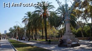 [P56] felinarele de pe aleea cu arcul de triumf. arcul in spate... in fata se afla intrarea la zoo.  » foto by adutza_ghiocel
 - 
<span class="allrVoted glyphicon glyphicon-heart hidden" id="av920212"></span>
<a class="m-l-10 hidden" id="sv920212" onclick="voting_Foto_DelVot(,920212,1999)" role="button">șterge vot <span class="glyphicon glyphicon-remove"></span></a>
<a id="v9920212" class=" c-red"  onclick="voting_Foto_SetVot(920212)" role="button"><span class="glyphicon glyphicon-heart-empty"></span> <b>LIKE</b> = Votează poza</a> <img class="hidden"  id="f920212W9" src="/imagini/loader.gif" border="0" /><span class="AjErrMes hidden" id="e920212ErM"></span>