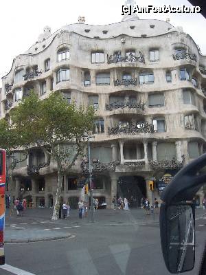 [P03] Casa Mila (Gaudi)  » foto by Alina Roxana
 - 
<span class="allrVoted glyphicon glyphicon-heart hidden" id="av440589"></span>
<a class="m-l-10 hidden" id="sv440589" onclick="voting_Foto_DelVot(,440589,1999)" role="button">șterge vot <span class="glyphicon glyphicon-remove"></span></a>
<a id="v9440589" class=" c-red"  onclick="voting_Foto_SetVot(440589)" role="button"><span class="glyphicon glyphicon-heart-empty"></span> <b>LIKE</b> = Votează poza</a> <img class="hidden"  id="f440589W9" src="/imagini/loader.gif" border="0" /><span class="AjErrMes hidden" id="e440589ErM"></span>
