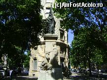 [P08] casanova(se observa pe statuie femeile,la piciorele lui :D) » foto by chelie_d
 - 
<span class="allrVoted glyphicon glyphicon-heart hidden" id="av91443"></span>
<a class="m-l-10 hidden" id="sv91443" onclick="voting_Foto_DelVot(,91443,1999)" role="button">șterge vot <span class="glyphicon glyphicon-remove"></span></a>
<a id="v991443" class=" c-red"  onclick="voting_Foto_SetVot(91443)" role="button"><span class="glyphicon glyphicon-heart-empty"></span> <b>LIKE</b> = Votează poza</a> <img class="hidden"  id="f91443W9" src="/imagini/loader.gif" border="0" /><span class="AjErrMes hidden" id="e91443ErM"></span>