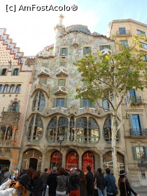[P12] Casa Batlo » foto by dnip
 - 
<span class="allrVoted glyphicon glyphicon-heart hidden" id="av838467"></span>
<a class="m-l-10 hidden" id="sv838467" onclick="voting_Foto_DelVot(,838467,1999)" role="button">șterge vot <span class="glyphicon glyphicon-remove"></span></a>
<a id="v9838467" class=" c-red"  onclick="voting_Foto_SetVot(838467)" role="button"><span class="glyphicon glyphicon-heart-empty"></span> <b>LIKE</b> = Votează poza</a> <img class="hidden"  id="f838467W9" src="/imagini/loader.gif" border="0" /><span class="AjErrMes hidden" id="e838467ErM"></span>