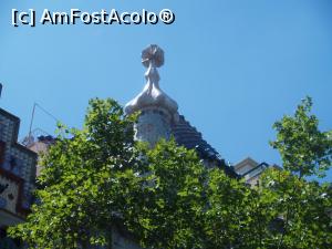 [P10] Casa Batllo-turnul cu bulb » foto by Mika
 - 
<span class="allrVoted glyphicon glyphicon-heart hidden" id="av730986"></span>
<a class="m-l-10 hidden" id="sv730986" onclick="voting_Foto_DelVot(,730986,1999)" role="button">șterge vot <span class="glyphicon glyphicon-remove"></span></a>
<a id="v9730986" class=" c-red"  onclick="voting_Foto_SetVot(730986)" role="button"><span class="glyphicon glyphicon-heart-empty"></span> <b>LIKE</b> = Votează poza</a> <img class="hidden"  id="f730986W9" src="/imagini/loader.gif" border="0" /><span class="AjErrMes hidden" id="e730986ErM"></span>