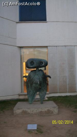 [P17] Joan Miró: in fata Fundatiei Miró » foto by cristina47*
 - 
<span class="allrVoted glyphicon glyphicon-heart hidden" id="av884106"></span>
<a class="m-l-10 hidden" id="sv884106" onclick="voting_Foto_DelVot(,884106,1999)" role="button">șterge vot <span class="glyphicon glyphicon-remove"></span></a>
<a id="v9884106" class=" c-red"  onclick="voting_Foto_SetVot(884106)" role="button"><span class="glyphicon glyphicon-heart-empty"></span> <b>LIKE</b> = Votează poza</a> <img class="hidden"  id="f884106W9" src="/imagini/loader.gif" border="0" /><span class="AjErrMes hidden" id="e884106ErM"></span>