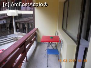 [P11] balconul şi locul fumătorilor » foto by zlatna
 - 
<span class="allrVoted glyphicon glyphicon-heart hidden" id="av841520"></span>
<a class="m-l-10 hidden" id="sv841520" onclick="voting_Foto_DelVot(,841520,2010)" role="button">șterge vot <span class="glyphicon glyphicon-remove"></span></a>
<a id="v9841520" class=" c-red"  onclick="voting_Foto_SetVot(841520)" role="button"><span class="glyphicon glyphicon-heart-empty"></span> <b>LIKE</b> = Votează poza</a> <img class="hidden"  id="f841520W9" src="/imagini/loader.gif" border="0" /><span class="AjErrMes hidden" id="e841520ErM"></span>