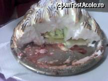 [P32] Restaurantul Hotelului Perla [1 Mai] - aşa arată în secţiune îngheţata la cuptor: în ordine, albuş de ou, îngheţată, fructe.  » foto by Dragoș_MD
 - 
<span class="allrVoted glyphicon glyphicon-heart hidden" id="av394300"></span>
<a class="m-l-10 hidden" id="sv394300" onclick="voting_Foto_DelVot(,394300,2014)" role="button">șterge vot <span class="glyphicon glyphicon-remove"></span></a>
<a id="v9394300" class=" c-red"  onclick="voting_Foto_SetVot(394300)" role="button"><span class="glyphicon glyphicon-heart-empty"></span> <b>LIKE</b> = Votează poza</a> <img class="hidden"  id="f394300W9" src="/imagini/loader.gif" border="0" /><span class="AjErrMes hidden" id="e394300ErM"></span>