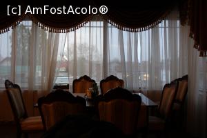 [P29] Oradea, Hotel Impero, Restaurantul, Masă într-un colț liniștit » foto by mprofeanu
 - 
<span class="allrVoted glyphicon glyphicon-heart hidden" id="av1128827"></span>
<a class="m-l-10 hidden" id="sv1128827" onclick="voting_Foto_DelVot(,1128827,2015)" role="button">șterge vot <span class="glyphicon glyphicon-remove"></span></a>
<a id="v91128827" class=" c-red"  onclick="voting_Foto_SetVot(1128827)" role="button"><span class="glyphicon glyphicon-heart-empty"></span> <b>LIKE</b> = Votează poza</a> <img class="hidden"  id="f1128827W9" src="/imagini/loader.gif" border="0" /><span class="AjErrMes hidden" id="e1128827ErM"></span>