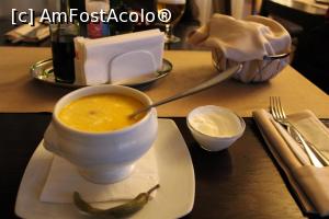 [P30] Oradea, Hotel Impero, Restaurantul, Ciorba de burtă era fierbinte și însoțită de ardei iute și smântână, Berea era rece » foto by mprofeanu
 - 
<span class="allrVoted glyphicon glyphicon-heart hidden" id="av1128828"></span>
<a class="m-l-10 hidden" id="sv1128828" onclick="voting_Foto_DelVot(,1128828,2015)" role="button">șterge vot <span class="glyphicon glyphicon-remove"></span></a>
<a id="v91128828" class=" c-red"  onclick="voting_Foto_SetVot(1128828)" role="button"><span class="glyphicon glyphicon-heart-empty"></span> <b>LIKE</b> = Votează poza</a> <img class="hidden"  id="f1128828W9" src="/imagini/loader.gif" border="0" /><span class="AjErrMes hidden" id="e1128828ErM"></span>