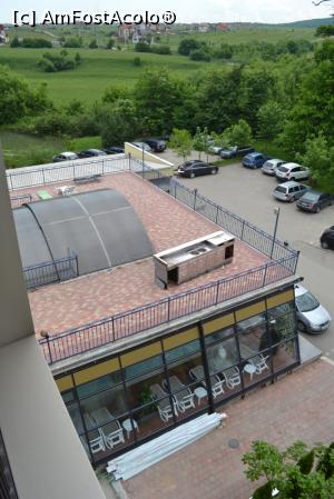 [P05] piscina interioara si o parte din parcare » foto by MAnd
 - 
<span class="allrVoted glyphicon glyphicon-heart hidden" id="av740827"></span>
<a class="m-l-10 hidden" id="sv740827" onclick="voting_Foto_DelVot(,740827,2029)" role="button">șterge vot <span class="glyphicon glyphicon-remove"></span></a>
<a id="v9740827" class=" c-red"  onclick="voting_Foto_SetVot(740827)" role="button"><span class="glyphicon glyphicon-heart-empty"></span> <b>LIKE</b> = Votează poza</a> <img class="hidden"  id="f740827W9" src="/imagini/loader.gif" border="0" /><span class="AjErrMes hidden" id="e740827ErM"></span>
