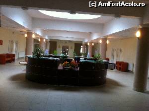 [P13] receptie zona de tratament balnear, hotel International.  » foto by ARA
 - 
<span class="allrVoted glyphicon glyphicon-heart hidden" id="av517924"></span>
<a class="m-l-10 hidden" id="sv517924" onclick="voting_Foto_DelVot(,517924,2030)" role="button">șterge vot <span class="glyphicon glyphicon-remove"></span></a>
<a id="v9517924" class=" c-red"  onclick="voting_Foto_SetVot(517924)" role="button"><span class="glyphicon glyphicon-heart-empty"></span> <b>LIKE</b> = Votează poza</a> <img class="hidden"  id="f517924W9" src="/imagini/loader.gif" border="0" /><span class="AjErrMes hidden" id="e517924ErM"></span>