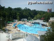 [P03] Piscina hotelului privita din balconul camerei. Este o piscina destul de ingrijita si curata comparativ cu celelalte din statiune. » foto by c_d
 - 
<span class="allrVoted glyphicon glyphicon-heart hidden" id="av56717"></span>
<a class="m-l-10 hidden" id="sv56717" onclick="voting_Foto_DelVot(,56717,2030)" role="button">șterge vot <span class="glyphicon glyphicon-remove"></span></a>
<a id="v956717" class=" c-red"  onclick="voting_Foto_SetVot(56717)" role="button"><span class="glyphicon glyphicon-heart-empty"></span> <b>LIKE</b> = Votează poza</a> <img class="hidden"  id="f56717W9" src="/imagini/loader.gif" border="0" /><span class="AjErrMes hidden" id="e56717ErM"></span>