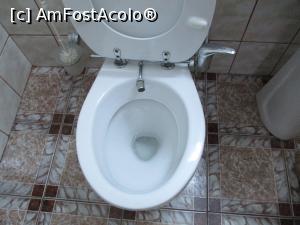 [P10] 2 în 1! WC și bideu! » foto by puiutea
 - 
<span class="allrVoted glyphicon glyphicon-heart hidden" id="av1254300"></span>
<a class="m-l-10 hidden" id="sv1254300" onclick="voting_Foto_DelVot(,1254300,2037)" role="button">șterge vot <span class="glyphicon glyphicon-remove"></span></a>
<a id="v91254300" class=" c-red"  onclick="voting_Foto_SetVot(1254300)" role="button"><span class="glyphicon glyphicon-heart-empty"></span> <b>LIKE</b> = Votează poza</a> <img class="hidden"  id="f1254300W9" src="/imagini/loader.gif" border="0" /><span class="AjErrMes hidden" id="e1254300ErM"></span>