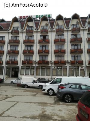 [P01] Hotelul la exterior » foto by olteanul2010
 - 
<span class="allrVoted glyphicon glyphicon-heart hidden" id="av934917"></span>
<a class="m-l-10 hidden" id="sv934917" onclick="voting_Foto_DelVot(,934917,2037)" role="button">șterge vot <span class="glyphicon glyphicon-remove"></span></a>
<a id="v9934917" class=" c-red"  onclick="voting_Foto_SetVot(934917)" role="button"><span class="glyphicon glyphicon-heart-empty"></span> <b>LIKE</b> = Votează poza</a> <img class="hidden"  id="f934917W9" src="/imagini/loader.gif" border="0" /><span class="AjErrMes hidden" id="e934917ErM"></span>