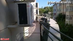 [P21] Imagine din balcon, unde se vede cât de ușor se poate trece dintr-un balcon în altul.  » foto by Costi
 - 
<span class="allrVoted glyphicon glyphicon-heart hidden" id="av686900"></span>
<a class="m-l-10 hidden" id="sv686900" onclick="voting_Foto_DelVot(,686900,2041)" role="button">șterge vot <span class="glyphicon glyphicon-remove"></span></a>
<a id="v9686900" class=" c-red"  onclick="voting_Foto_SetVot(686900)" role="button"><span class="glyphicon glyphicon-heart-empty"></span> <b>LIKE</b> = Votează poza</a> <img class="hidden"  id="f686900W9" src="/imagini/loader.gif" border="0" /><span class="AjErrMes hidden" id="e686900ErM"></span>