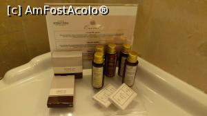 [P17] Hotel Internațional București - baia camerei 210 dublă twin » foto by creivean
 - 
<span class="allrVoted glyphicon glyphicon-heart hidden" id="av1303123"></span>
<a class="m-l-10 hidden" id="sv1303123" onclick="voting_Foto_DelVot(,1303123,2093)" role="button">șterge vot <span class="glyphicon glyphicon-remove"></span></a>
<a id="v91303123" class=" c-red"  onclick="voting_Foto_SetVot(1303123)" role="button"><span class="glyphicon glyphicon-heart-empty"></span> <b>LIKE</b> = Votează poza</a> <img class="hidden"  id="f1303123W9" src="/imagini/loader.gif" border="0" /><span class="AjErrMes hidden" id="e1303123ErM"></span>