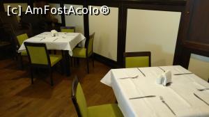 [P24] Hotel Internațional București - sala de mic dejun/restaurant Tirol » foto by creivean
 - 
<span class="allrVoted glyphicon glyphicon-heart hidden" id="av1303130"></span>
<a class="m-l-10 hidden" id="sv1303130" onclick="voting_Foto_DelVot(,1303130,2093)" role="button">șterge vot <span class="glyphicon glyphicon-remove"></span></a>
<a id="v91303130" class=" c-red"  onclick="voting_Foto_SetVot(1303130)" role="button"><span class="glyphicon glyphicon-heart-empty"></span> <b>LIKE</b> = Votează poza</a> <img class="hidden"  id="f1303130W9" src="/imagini/loader.gif" border="0" /><span class="AjErrMes hidden" id="e1303130ErM"></span>