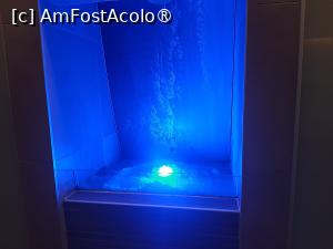 [P12] Fântâna de gheață » foto by roxxie
 - 
<span class="allrVoted glyphicon glyphicon-heart hidden" id="av1514394"></span>
<a class="m-l-10 hidden" id="sv1514394" onclick="voting_Foto_DelVot(,1514394,2111)" role="button">șterge vot <span class="glyphicon glyphicon-remove"></span></a>
<a id="v91514394" class=" c-red"  onclick="voting_Foto_SetVot(1514394)" role="button"><span class="glyphicon glyphicon-heart-empty"></span> <b>LIKE</b> = Votează poza</a> <img class="hidden"  id="f1514394W9" src="/imagini/loader.gif" border="0" /><span class="AjErrMes hidden" id="e1514394ErM"></span>