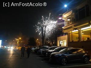 [P24] Artificii la cumpăna dintre ani » foto by roxxie
 - 
<span class="allrVoted glyphicon glyphicon-heart hidden" id="av1514406"></span>
<a class="m-l-10 hidden" id="sv1514406" onclick="voting_Foto_DelVot(,1514406,2111)" role="button">șterge vot <span class="glyphicon glyphicon-remove"></span></a>
<a id="v91514406" class=" c-red"  onclick="voting_Foto_SetVot(1514406)" role="button"><span class="glyphicon glyphicon-heart-empty"></span> <b>LIKE</b> = Votează poza</a> <img class="hidden"  id="f1514406W9" src="/imagini/loader.gif" border="0" /><span class="AjErrMes hidden" id="e1514406ErM"></span>