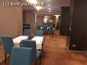 [P37] Prin restaurant » foto by roxxie
 - 
<span class="allrVoted glyphicon glyphicon-heart hidden" id="av1514419"></span>
<a class="m-l-10 hidden" id="sv1514419" onclick="voting_Foto_DelVot(,1514419,2111)" role="button">șterge vot <span class="glyphicon glyphicon-remove"></span></a>
<a id="v91514419" class=" c-red"  onclick="voting_Foto_SetVot(1514419)" role="button"><span class="glyphicon glyphicon-heart-empty"></span> <b>LIKE</b> = Votează poza</a> <img class="hidden"  id="f1514419W9" src="/imagini/loader.gif" border="0" /><span class="AjErrMes hidden" id="e1514419ErM"></span>