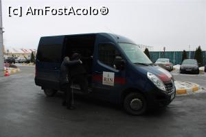[P28] Otopeni, Rin Airport Hotel, Microbuzul hotelului aduce alți turiști » foto by mprofeanu
 - 
<span class="allrVoted glyphicon glyphicon-heart hidden" id="av1063312"></span>
<a class="m-l-10 hidden" id="sv1063312" onclick="voting_Foto_DelVot(,1063312,2113)" role="button">șterge vot <span class="glyphicon glyphicon-remove"></span></a>
<a id="v91063312" class=" c-red"  onclick="voting_Foto_SetVot(1063312)" role="button"><span class="glyphicon glyphicon-heart-empty"></span> <b>LIKE</b> = Votează poza</a> <img class="hidden"  id="f1063312W9" src="/imagini/loader.gif" border="0" /><span class="AjErrMes hidden" id="e1063312ErM"></span>