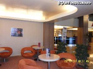[P13] Receptia hotelului Rin Airport » foto by Alina53
 - 
<span class="allrVoted glyphicon glyphicon-heart hidden" id="av404222"></span>
<a class="m-l-10 hidden" id="sv404222" onclick="voting_Foto_DelVot(,404222,2113)" role="button">șterge vot <span class="glyphicon glyphicon-remove"></span></a>
<a id="v9404222" class=" c-red"  onclick="voting_Foto_SetVot(404222)" role="button"><span class="glyphicon glyphicon-heart-empty"></span> <b>LIKE</b> = Votează poza</a> <img class="hidden"  id="f404222W9" src="/imagini/loader.gif" border="0" /><span class="AjErrMes hidden" id="e404222ErM"></span>