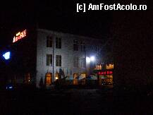 [P01] Hotel RIN Otopeni » foto by presario
 - 
<span class="allrVoted glyphicon glyphicon-heart hidden" id="av102600"></span>
<a class="m-l-10 hidden" id="sv102600" onclick="voting_Foto_DelVot(,102600,2113)" role="button">șterge vot <span class="glyphicon glyphicon-remove"></span></a>
<a id="v9102600" class=" c-red"  onclick="voting_Foto_SetVot(102600)" role="button"><span class="glyphicon glyphicon-heart-empty"></span> <b>LIKE</b> = Votează poza</a> <img class="hidden"  id="f102600W9" src="/imagini/loader.gif" border="0" /><span class="AjErrMes hidden" id="e102600ErM"></span>