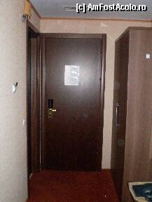 [P13] Hotel RIN Otopeni - holul de la intrarea in camera standard. » foto by presario
 - 
<span class="allrVoted glyphicon glyphicon-heart hidden" id="av102629"></span>
<a class="m-l-10 hidden" id="sv102629" onclick="voting_Foto_DelVot(,102629,2113)" role="button">șterge vot <span class="glyphicon glyphicon-remove"></span></a>
<a id="v9102629" class=" c-red"  onclick="voting_Foto_SetVot(102629)" role="button"><span class="glyphicon glyphicon-heart-empty"></span> <b>LIKE</b> = Votează poza</a> <img class="hidden"  id="f102629W9" src="/imagini/loader.gif" border="0" /><span class="AjErrMes hidden" id="e102629ErM"></span>