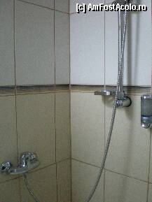 [P17] Hotel RIN Otopeni - la dus. » foto by presario
 - 
<span class="allrVoted glyphicon glyphicon-heart hidden" id="av102636"></span>
<a class="m-l-10 hidden" id="sv102636" onclick="voting_Foto_DelVot(,102636,2113)" role="button">șterge vot <span class="glyphicon glyphicon-remove"></span></a>
<a id="v9102636" class=" c-red"  onclick="voting_Foto_SetVot(102636)" role="button"><span class="glyphicon glyphicon-heart-empty"></span> <b>LIKE</b> = Votează poza</a> <img class="hidden"  id="f102636W9" src="/imagini/loader.gif" border="0" /><span class="AjErrMes hidden" id="e102636ErM"></span>