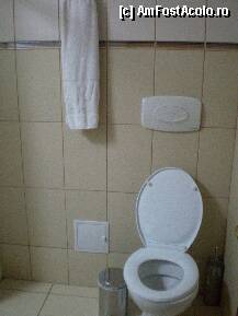 [P18] Hotel RIN Otopeni - in baie. » foto by presario
 - 
<span class="allrVoted glyphicon glyphicon-heart hidden" id="av102637"></span>
<a class="m-l-10 hidden" id="sv102637" onclick="voting_Foto_DelVot(,102637,2113)" role="button">șterge vot <span class="glyphicon glyphicon-remove"></span></a>
<a id="v9102637" class=" c-red"  onclick="voting_Foto_SetVot(102637)" role="button"><span class="glyphicon glyphicon-heart-empty"></span> <b>LIKE</b> = Votează poza</a> <img class="hidden"  id="f102637W9" src="/imagini/loader.gif" border="0" /><span class="AjErrMes hidden" id="e102637ErM"></span>
