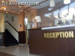[P05] Recepția. cam sobră » foto by Zoazore
 - 
<span class="allrVoted glyphicon glyphicon-heart hidden" id="av1296731"></span>
<a class="m-l-10 hidden" id="sv1296731" onclick="voting_Foto_DelVot(,1296731,2121)" role="button">șterge vot <span class="glyphicon glyphicon-remove"></span></a>
<a id="v91296731" class=" c-red"  onclick="voting_Foto_SetVot(1296731)" role="button"><span class="glyphicon glyphicon-heart-empty"></span> <b>LIKE</b> = Votează poza</a> <img class="hidden"  id="f1296731W9" src="/imagini/loader.gif" border="0" /><span class="AjErrMes hidden" id="e1296731ErM"></span>