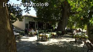 [P12] Vizitsa, taverna si platani » foto by mecut
 - 
<span class="allrVoted glyphicon glyphicon-heart hidden" id="av1105191"></span>
<a class="m-l-10 hidden" id="sv1105191" onclick="voting_Foto_DelVot(,1105191,2124)" role="button">șterge vot <span class="glyphicon glyphicon-remove"></span></a>
<a id="v91105191" class=" c-red"  onclick="voting_Foto_SetVot(1105191)" role="button"><span class="glyphicon glyphicon-heart-empty"></span> <b>LIKE</b> = Votează poza</a> <img class="hidden"  id="f1105191W9" src="/imagini/loader.gif" border="0" /><span class="AjErrMes hidden" id="e1105191ErM"></span>