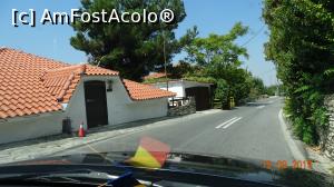 [P37] Portaria, intrarea in sat... si intrarea intr-o casa de la sosea.  » foto by mecut
 - 
<span class="allrVoted glyphicon glyphicon-heart hidden" id="av1105216"></span>
<a class="m-l-10 hidden" id="sv1105216" onclick="voting_Foto_DelVot(,1105216,2124)" role="button">șterge vot <span class="glyphicon glyphicon-remove"></span></a>
<a id="v91105216" class=" c-red"  onclick="voting_Foto_SetVot(1105216)" role="button"><span class="glyphicon glyphicon-heart-empty"></span> <b>LIKE</b> = Votează poza</a> <img class="hidden"  id="f1105216W9" src="/imagini/loader.gif" border="0" /><span class="AjErrMes hidden" id="e1105216ErM"></span>