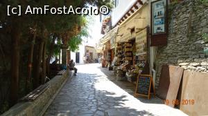 [P47] Aleea pietonala de la intrarea in Makrinitsa » foto by mecut
 - 
<span class="allrVoted glyphicon glyphicon-heart hidden" id="av1105226"></span>
<a class="m-l-10 hidden" id="sv1105226" onclick="voting_Foto_DelVot(,1105226,2124)" role="button">șterge vot <span class="glyphicon glyphicon-remove"></span></a>
<a id="v91105226" class=" c-red"  onclick="voting_Foto_SetVot(1105226)" role="button"><span class="glyphicon glyphicon-heart-empty"></span> <b>LIKE</b> = Votează poza</a> <img class="hidden"  id="f1105226W9" src="/imagini/loader.gif" border="0" /><span class="AjErrMes hidden" id="e1105226ErM"></span>