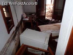 [P30] Platanias, Drivas Apartments - după... am intrat cu greu în cameră, ușa era blocată de mâl » foto by Dragoș_MD
 - 
<span class="allrVoted glyphicon glyphicon-heart hidden" id="av1406714"></span>
<a class="m-l-10 hidden" id="sv1406714" onclick="voting_Foto_DelVot(,1406714,2124)" role="button">șterge vot <span class="glyphicon glyphicon-remove"></span></a>
<a id="v91406714" class=" c-red"  onclick="voting_Foto_SetVot(1406714)" role="button"><span class="glyphicon glyphicon-heart-empty"></span> <b>LIKE</b> = Votează poza</a> <img class="hidden"  id="f1406714W9" src="/imagini/loader.gif" border="0" /><span class="AjErrMes hidden" id="e1406714ErM"></span>