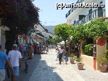 [P11] principala strada comerciala care taie orasul in doua » foto by Cristian_h
 - 
<span class="allrVoted glyphicon glyphicon-heart hidden" id="av114688"></span>
<a class="m-l-10 hidden" id="sv114688" onclick="voting_Foto_DelVot(,114688,2124)" role="button">șterge vot <span class="glyphicon glyphicon-remove"></span></a>
<a id="v9114688" class=" c-red"  onclick="voting_Foto_SetVot(114688)" role="button"><span class="glyphicon glyphicon-heart-empty"></span> <b>LIKE</b> = Votează poza</a> <img class="hidden"  id="f114688W9" src="/imagini/loader.gif" border="0" /><span class="AjErrMes hidden" id="e114688ErM"></span>