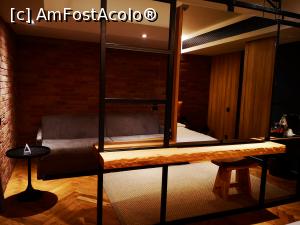 [P04] Vedere spre zona de relaxare; în dreapta oglinda buclucașă » foto by crismis
 - 
<span class="allrVoted glyphicon glyphicon-heart hidden" id="av1272531"></span>
<a class="m-l-10 hidden" id="sv1272531" onclick="voting_Foto_DelVot(,1272531,2131)" role="button">șterge vot <span class="glyphicon glyphicon-remove"></span></a>
<a id="v91272531" class=" c-red"  onclick="voting_Foto_SetVot(1272531)" role="button"><span class="glyphicon glyphicon-heart-empty"></span> <b>LIKE</b> = Votează poza</a> <img class="hidden"  id="f1272531W9" src="/imagini/loader.gif" border="0" /><span class="AjErrMes hidden" id="e1272531ErM"></span>
