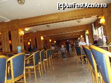 [P19] din bar, intrarea este in fata, din receptie » foto by Angelinne
 - 
<span class="allrVoted glyphicon glyphicon-heart hidden" id="av418891"></span>
<a class="m-l-10 hidden" id="sv418891" onclick="voting_Foto_DelVot(,418891,2134)" role="button">șterge vot <span class="glyphicon glyphicon-remove"></span></a>
<a id="v9418891" class=" c-red"  onclick="voting_Foto_SetVot(418891)" role="button"><span class="glyphicon glyphicon-heart-empty"></span> <b>LIKE</b> = Votează poza</a> <img class="hidden"  id="f418891W9" src="/imagini/loader.gif" border="0" /><span class="AjErrMes hidden" id="e418891ErM"></span>