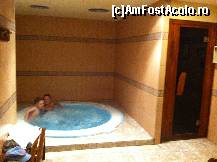 [P20] jacuzii, in dreapta sauna... poza mai tremurata sa nu se vada personajele: D » foto by Angelinne
 - 
<span class="allrVoted glyphicon glyphicon-heart hidden" id="av418892"></span>
<a class="m-l-10 hidden" id="sv418892" onclick="voting_Foto_DelVot(,418892,2134)" role="button">șterge vot <span class="glyphicon glyphicon-remove"></span></a>
<a id="v9418892" class=" c-red"  onclick="voting_Foto_SetVot(418892)" role="button"><span class="glyphicon glyphicon-heart-empty"></span> <b>LIKE</b> = Votează poza</a> <img class="hidden"  id="f418892W9" src="/imagini/loader.gif" border="0" /><span class="AjErrMes hidden" id="e418892ErM"></span>