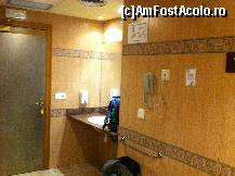 [P22] la jacuzzi... telefon daca aveai o urgenta sa suni la receptie, usa o incuiai si foloseai spatiul cat timp aveai rezervare » foto by Angelinne
 - 
<span class="allrVoted glyphicon glyphicon-heart hidden" id="av418894"></span>
<a class="m-l-10 hidden" id="sv418894" onclick="voting_Foto_DelVot(,418894,2134)" role="button">șterge vot <span class="glyphicon glyphicon-remove"></span></a>
<a id="v9418894" class=" c-red"  onclick="voting_Foto_SetVot(418894)" role="button"><span class="glyphicon glyphicon-heart-empty"></span> <b>LIKE</b> = Votează poza</a> <img class="hidden"  id="f418894W9" src="/imagini/loader.gif" border="0" /><span class="AjErrMes hidden" id="e418894ErM"></span>