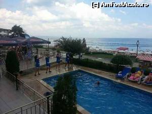 [P12] Echipa de animatori de la piscina - cam anemica, ce-i drept.  » foto by geany_m
 - 
<span class="allrVoted glyphicon glyphicon-heart hidden" id="av544236"></span>
<a class="m-l-10 hidden" id="sv544236" onclick="voting_Foto_DelVot(,544236,2141)" role="button">șterge vot <span class="glyphicon glyphicon-remove"></span></a>
<a id="v9544236" class=" c-red"  onclick="voting_Foto_SetVot(544236)" role="button"><span class="glyphicon glyphicon-heart-empty"></span> <b>LIKE</b> = Votează poza</a> <img class="hidden"  id="f544236W9" src="/imagini/loader.gif" border="0" /><span class="AjErrMes hidden" id="e544236ErM"></span>