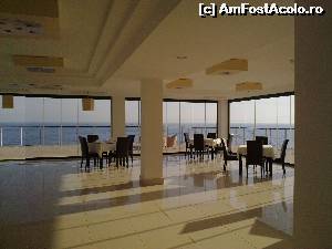 [P44] Onyria Claros Beach - un restaurant cu o spectaculoasă vedere la mare. a fost mereu închis » foto by nicole33
 - 
<span class="allrVoted glyphicon glyphicon-heart hidden" id="av552954"></span>
<a class="m-l-10 hidden" id="sv552954" onclick="voting_Foto_DelVot(,552954,2171)" role="button">șterge vot <span class="glyphicon glyphicon-remove"></span></a>
<a id="v9552954" class=" c-red"  onclick="voting_Foto_SetVot(552954)" role="button"><span class="glyphicon glyphicon-heart-empty"></span> <b>LIKE</b> = Votează poza</a> <img class="hidden"  id="f552954W9" src="/imagini/loader.gif" border="0" /><span class="AjErrMes hidden" id="e552954ErM"></span>
