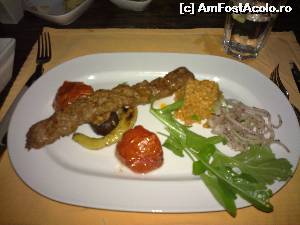 [P48] Onyria Claros Beach - kebap la restaurantul turcesc » foto by nicole33
 - 
<span class="allrVoted glyphicon glyphicon-heart hidden" id="av552958"></span>
<a class="m-l-10 hidden" id="sv552958" onclick="voting_Foto_DelVot(,552958,2171)" role="button">șterge vot <span class="glyphicon glyphicon-remove"></span></a>
<a id="v9552958" class=" c-red"  onclick="voting_Foto_SetVot(552958)" role="button"><span class="glyphicon glyphicon-heart-empty"></span> <b>LIKE</b> = Votează poza</a> <img class="hidden"  id="f552958W9" src="/imagini/loader.gif" border="0" /><span class="AjErrMes hidden" id="e552958ErM"></span>