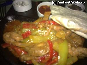 [P57] Onyria Claros Beach - la restaurantul mexican El Sombrero » foto by nicole33
 - 
<span class="allrVoted glyphicon glyphicon-heart hidden" id="av552967"></span>
<a class="m-l-10 hidden" id="sv552967" onclick="voting_Foto_DelVot(,552967,2171)" role="button">șterge vot <span class="glyphicon glyphicon-remove"></span></a>
<a id="v9552967" class=" c-red"  onclick="voting_Foto_SetVot(552967)" role="button"><span class="glyphicon glyphicon-heart-empty"></span> <b>LIKE</b> = Votează poza</a> <img class="hidden"  id="f552967W9" src="/imagini/loader.gif" border="0" /><span class="AjErrMes hidden" id="e552967ErM"></span>