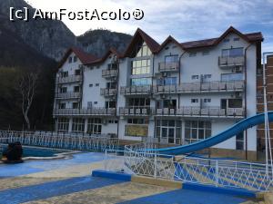 [P04] Exteriorul hotelului dinspre hostel » foto by AZE
 - 
<span class="allrVoted glyphicon glyphicon-heart hidden" id="av1059890"></span>
<a class="m-l-10 hidden" id="sv1059890" onclick="voting_Foto_DelVot(,1059890,2179)" role="button">șterge vot <span class="glyphicon glyphicon-remove"></span></a>
<a id="v91059890" class=" c-red"  onclick="voting_Foto_SetVot(1059890)" role="button"><span class="glyphicon glyphicon-heart-empty"></span> <b>LIKE</b> = Votează poza</a> <img class="hidden"  id="f1059890W9" src="/imagini/loader.gif" border="0" /><span class="AjErrMes hidden" id="e1059890ErM"></span>