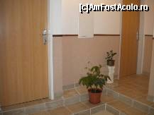 [P05] La etaj....intrarea in camere » foto by crstflorentina
 - 
<span class="allrVoted glyphicon glyphicon-heart hidden" id="av115916"></span>
<a class="m-l-10 hidden" id="sv115916" onclick="voting_Foto_DelVot(,115916,2192)" role="button">șterge vot <span class="glyphicon glyphicon-remove"></span></a>
<a id="v9115916" class=" c-red"  onclick="voting_Foto_SetVot(115916)" role="button"><span class="glyphicon glyphicon-heart-empty"></span> <b>LIKE</b> = Votează poza</a> <img class="hidden"  id="f115916W9" src="/imagini/loader.gif" border="0" /><span class="AjErrMes hidden" id="e115916ErM"></span>