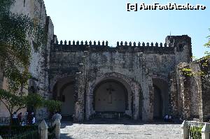 [P30] Aripa de Vest a catedralei din Cuernavaca » foto by Vasile S
 - 
<span class="allrVoted glyphicon glyphicon-heart hidden" id="av539488"></span>
<a class="m-l-10 hidden" id="sv539488" onclick="voting_Foto_DelVot(,539488,2210)" role="button">șterge vot <span class="glyphicon glyphicon-remove"></span></a>
<a id="v9539488" class=" c-red"  onclick="voting_Foto_SetVot(539488)" role="button"><span class="glyphicon glyphicon-heart-empty"></span> <b>LIKE</b> = Votează poza</a> <img class="hidden"  id="f539488W9" src="/imagini/loader.gif" border="0" /><span class="AjErrMes hidden" id="e539488ErM"></span>